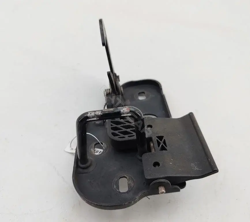 Замок капота 1T0823480A