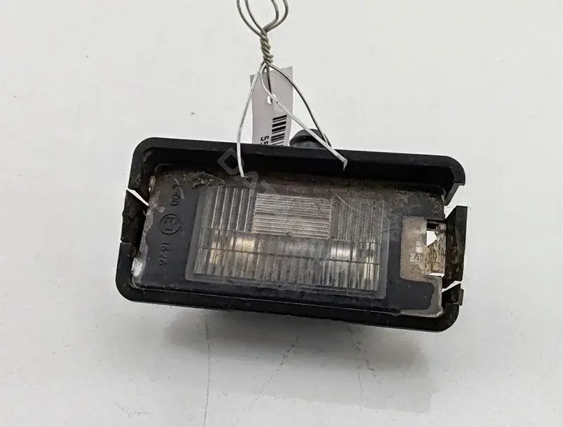 Фонарь подсветки номерного знака 5P0943021