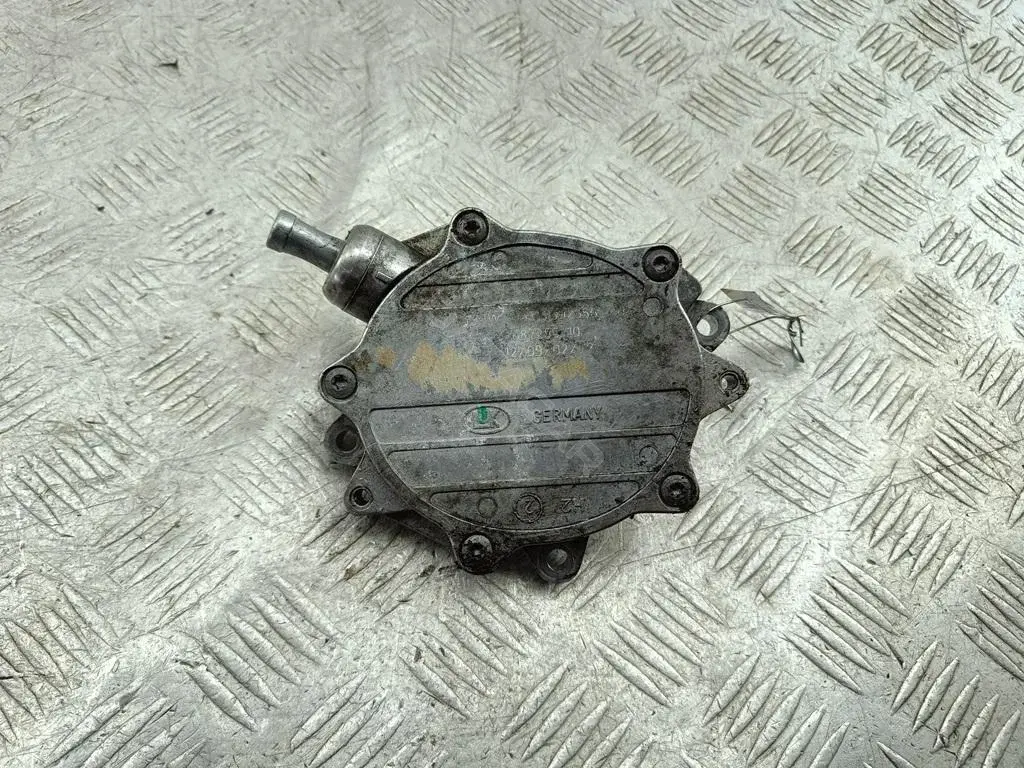 Вакуумный насос 7502656