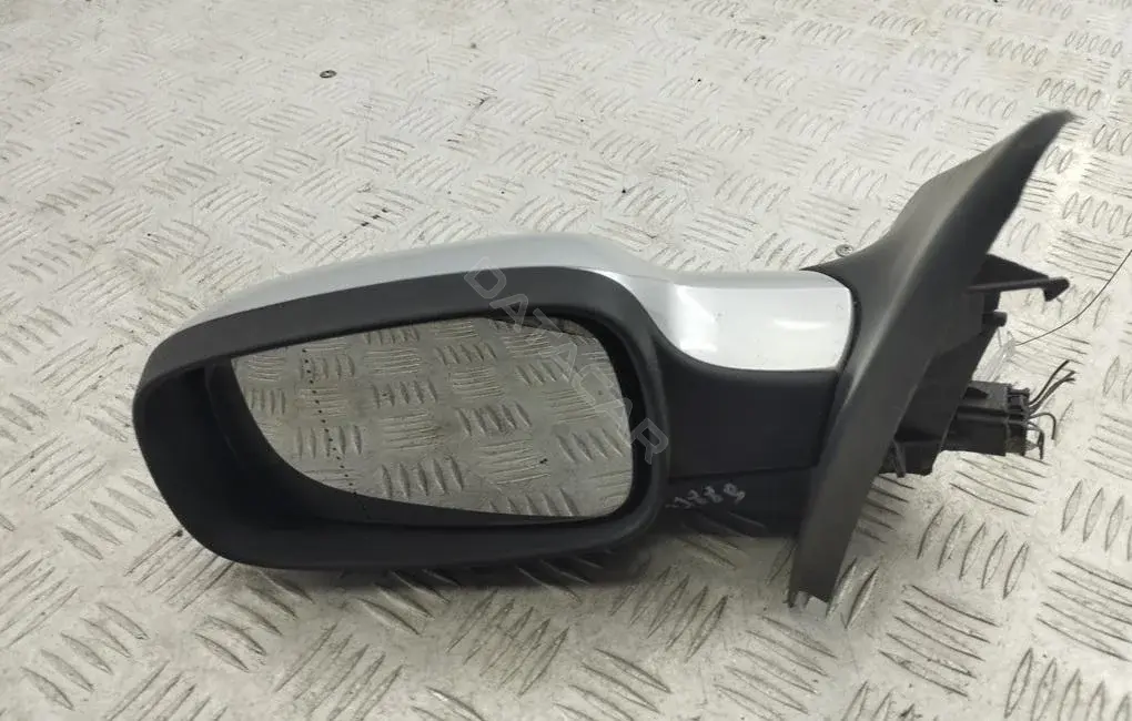 Наружное зеркало E9011105