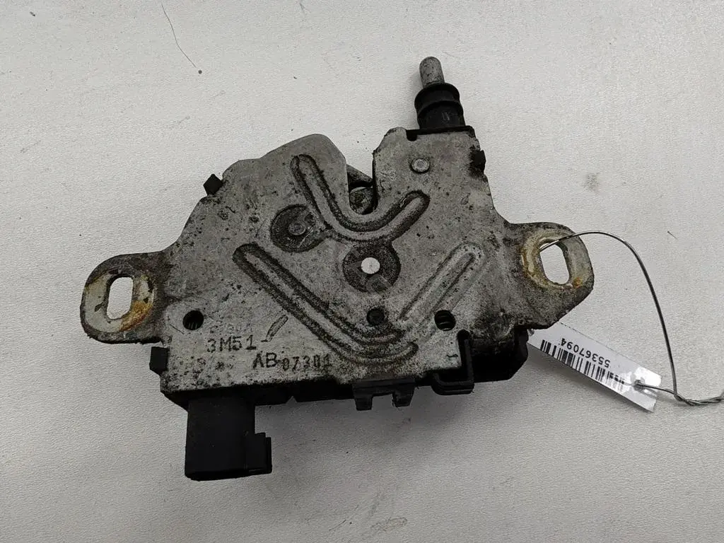 Замок капота 3M51AB