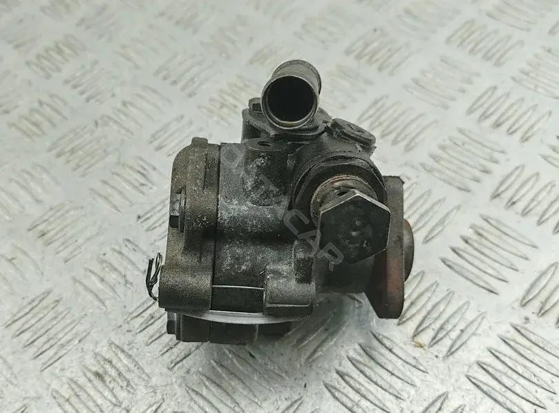 Насос гидроусилителя руля 7L8422154E