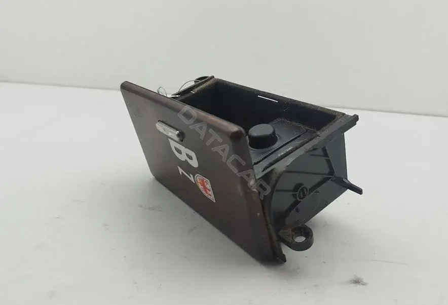 Бардачок 4D1863075R