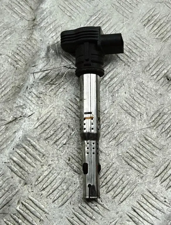 Катушка зажигания 07K905715F