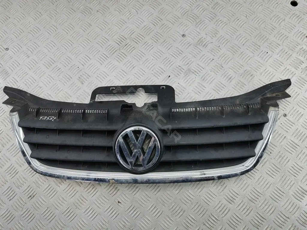 Решетка радиатора 1T0853651