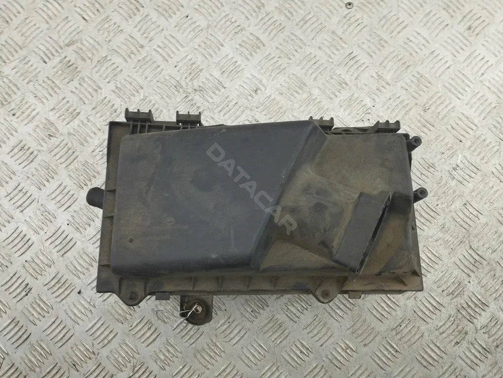 Корпус воздушного фильтра 1J0129607D