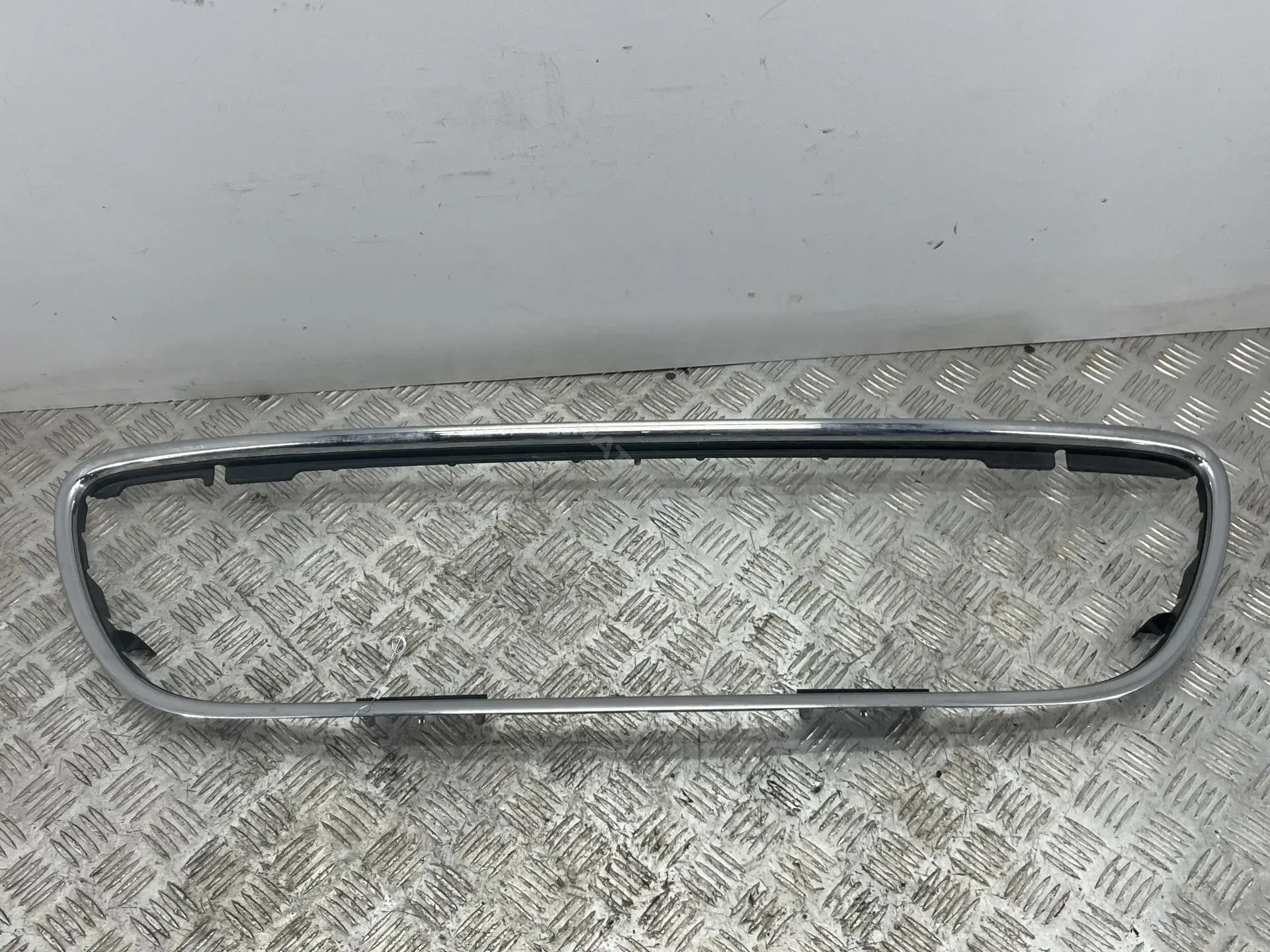 Решетка радиатора GG210-06850-A