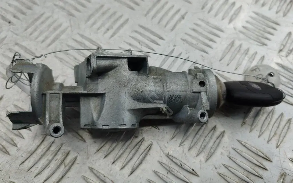 Замок зажигания 9T163F880AA