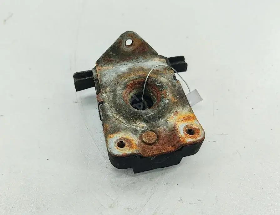 Замок капота 8203859