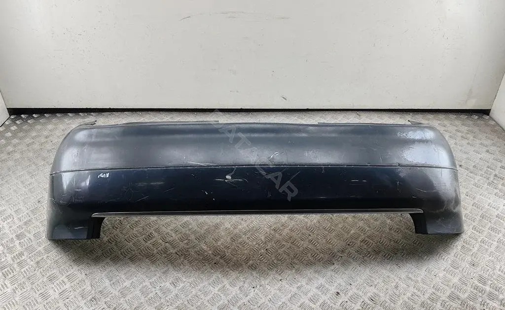 Задний бампер 8E9807511