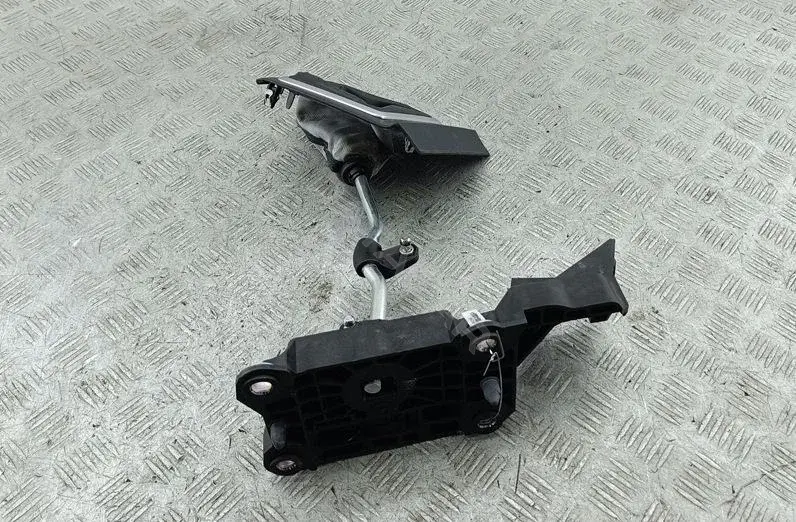 Кулиса 8M5R7C453AK