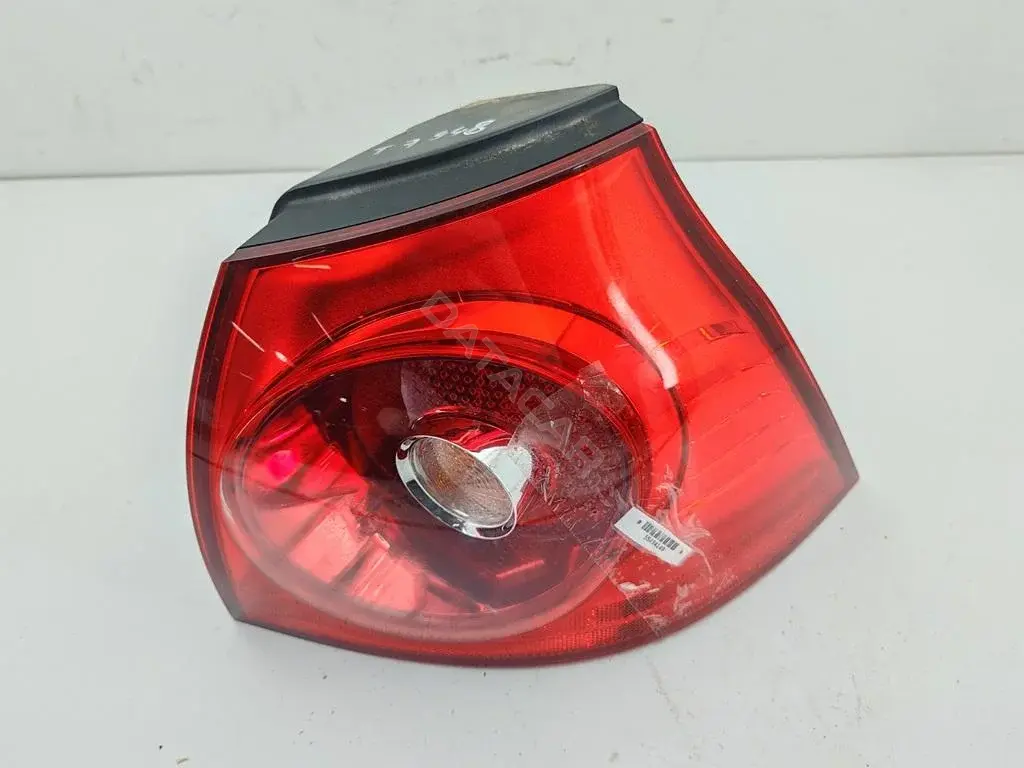 Задние фонари 1K6945112C