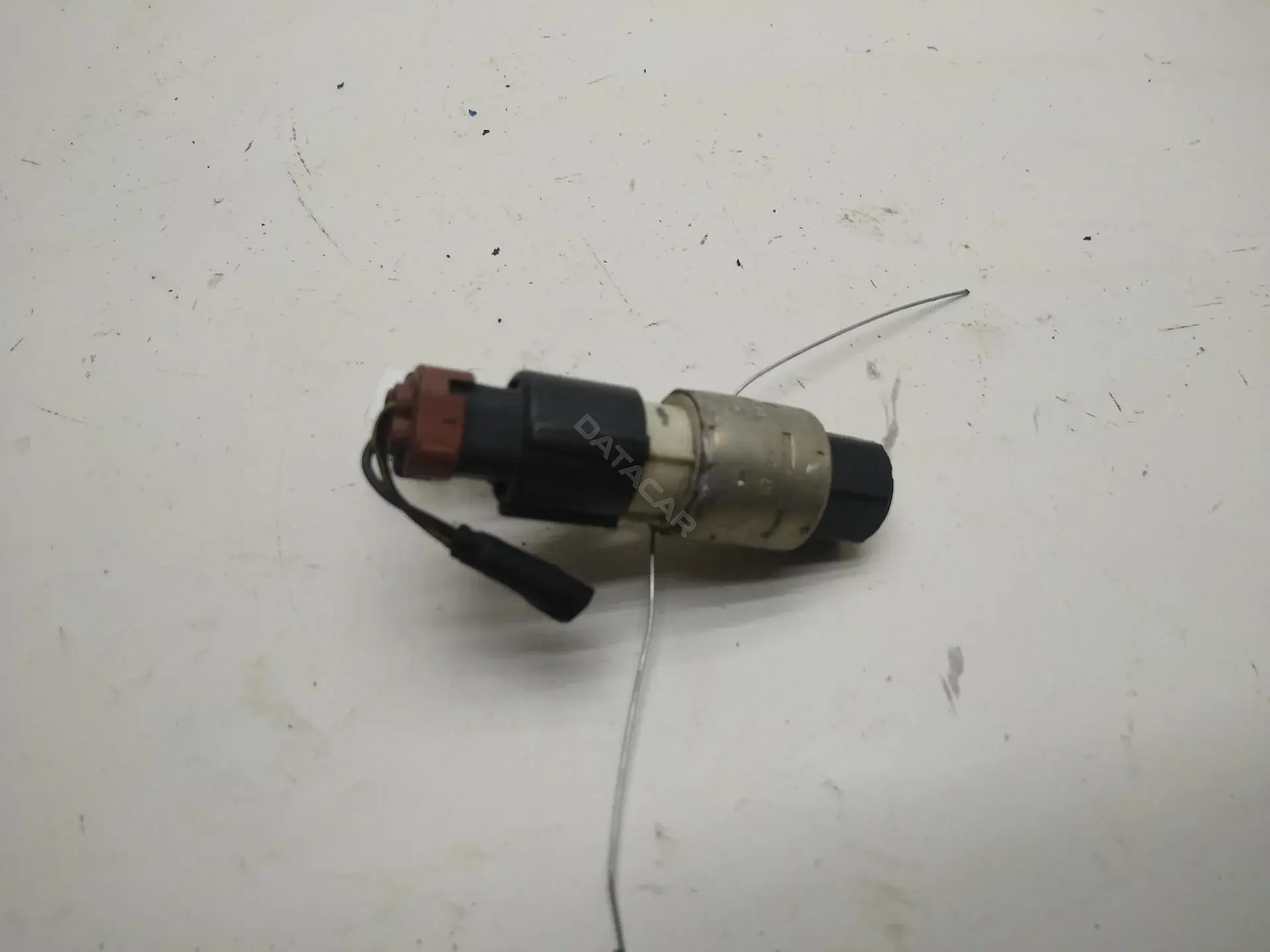 Датчик давления кондиционера 95BW19E561AA