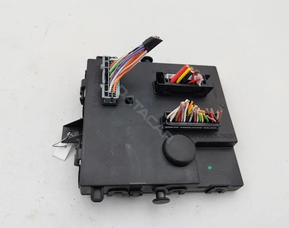 Блок управления BCM 8200836533A