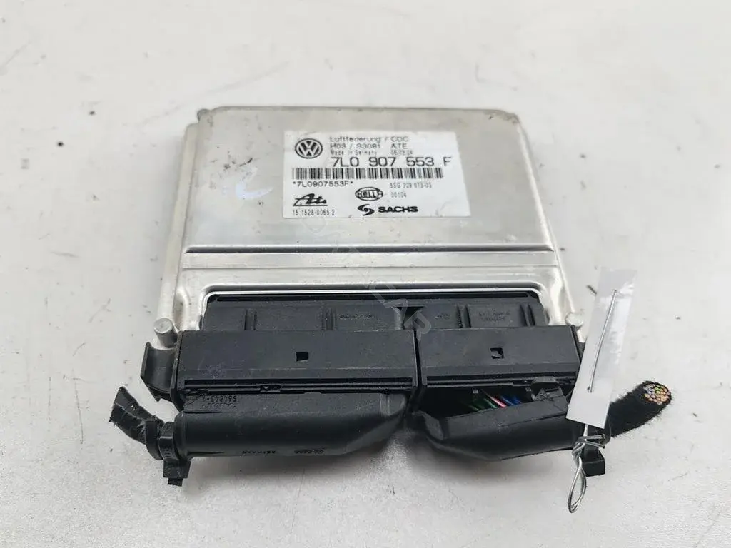 Блок управления пневмоподвеской 7L0907553