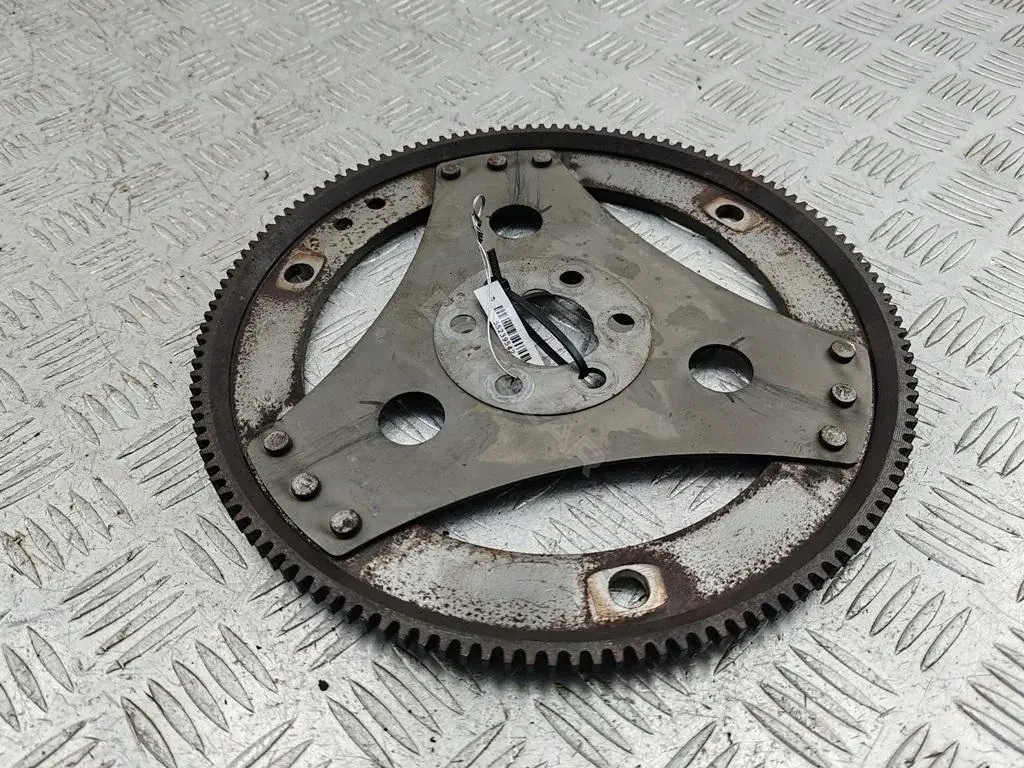 Маховик 058105323G