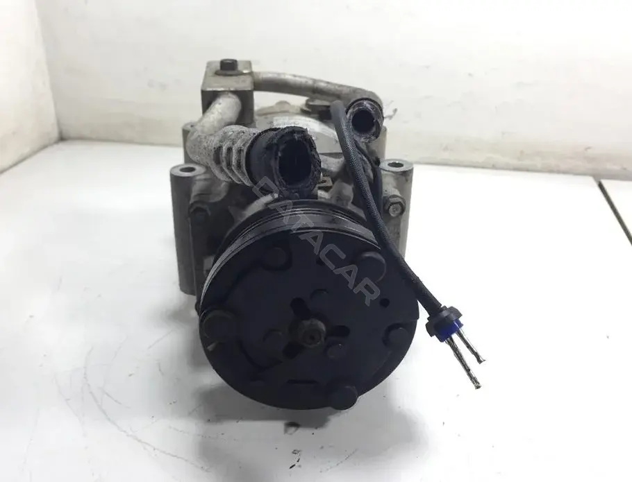 Компрессор кондиционера 8FK351113811