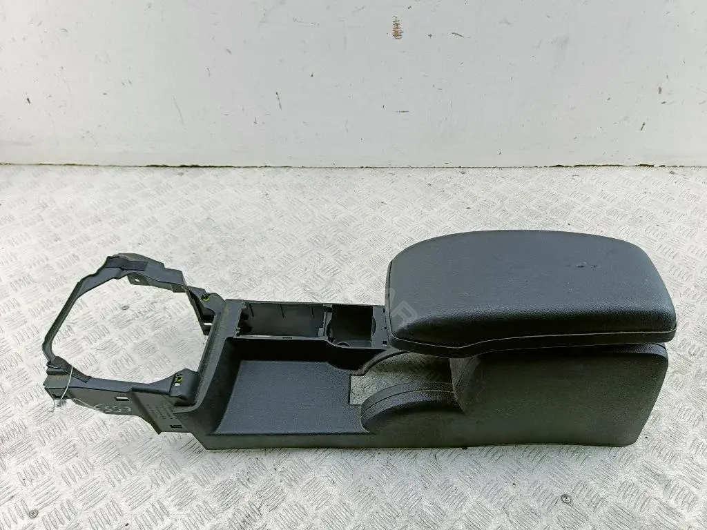 Подлокотник 1S7XF045A37AGW