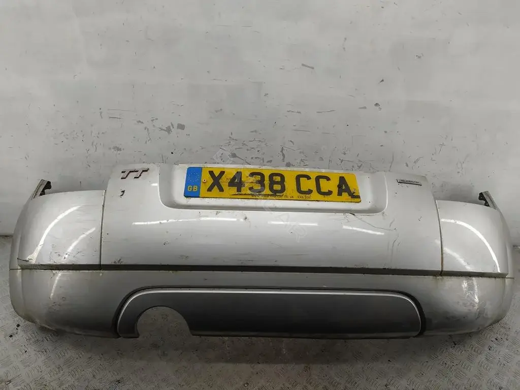Задний бампер 8N0807511