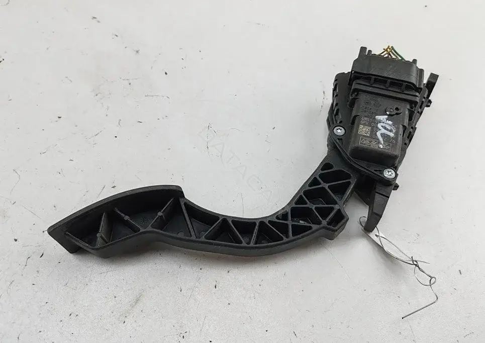 Педаль газа 4M519F836CH