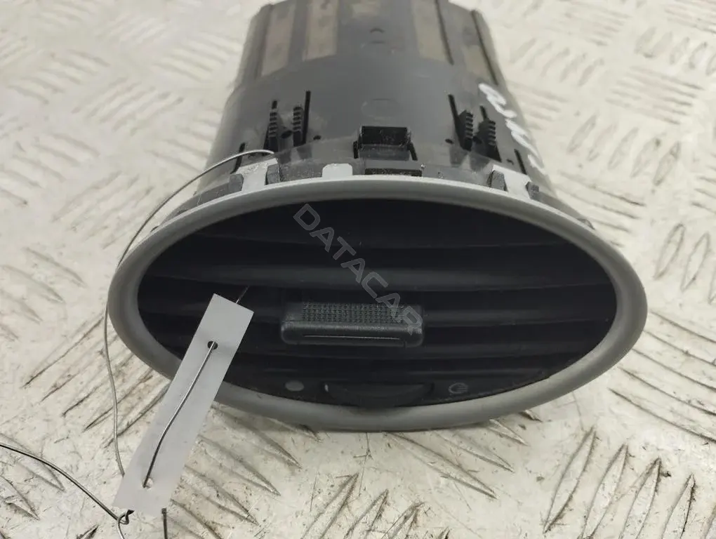 Дефлектор обдува салона 4M51A014L21AD