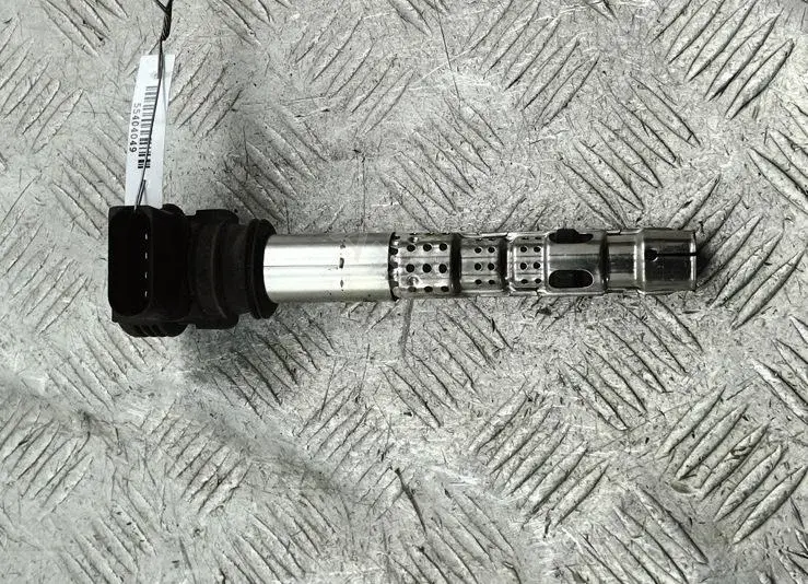 Катушка зажигания 06F905115F