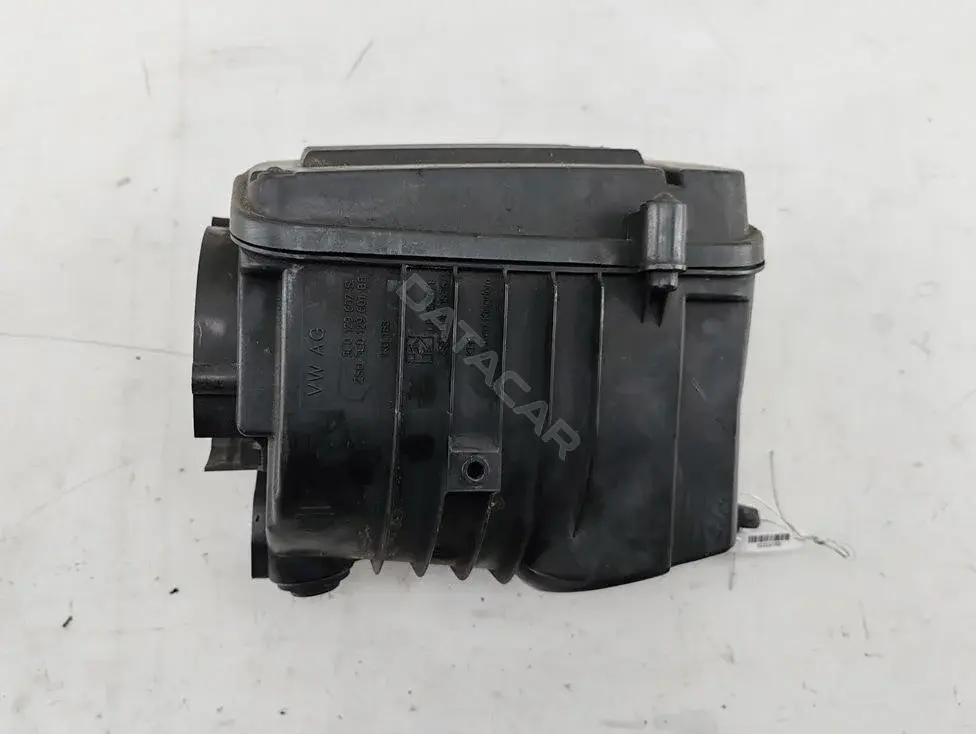 Корпус воздушного фильтра 3C0129607S