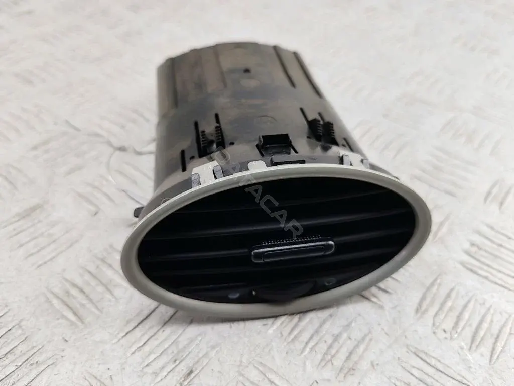 Дефлектор обдува салона 4M51A014L21AD