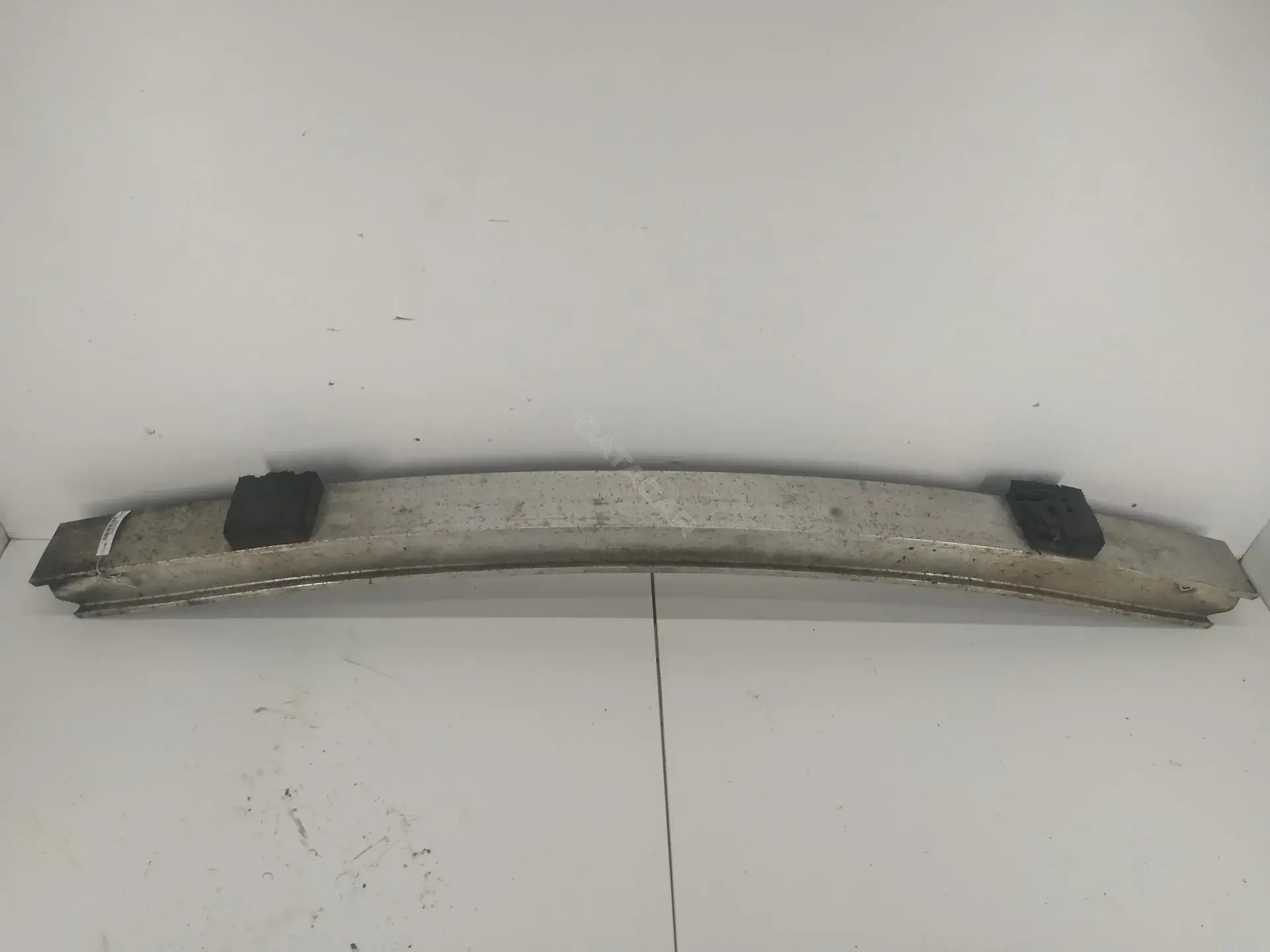 Усилитель бампера 8L0807109F