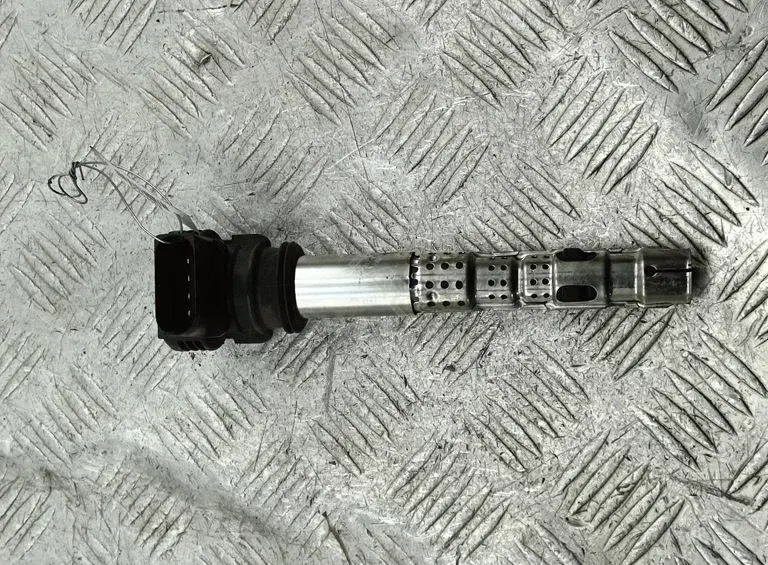 Катушка зажигания 06F905115F
