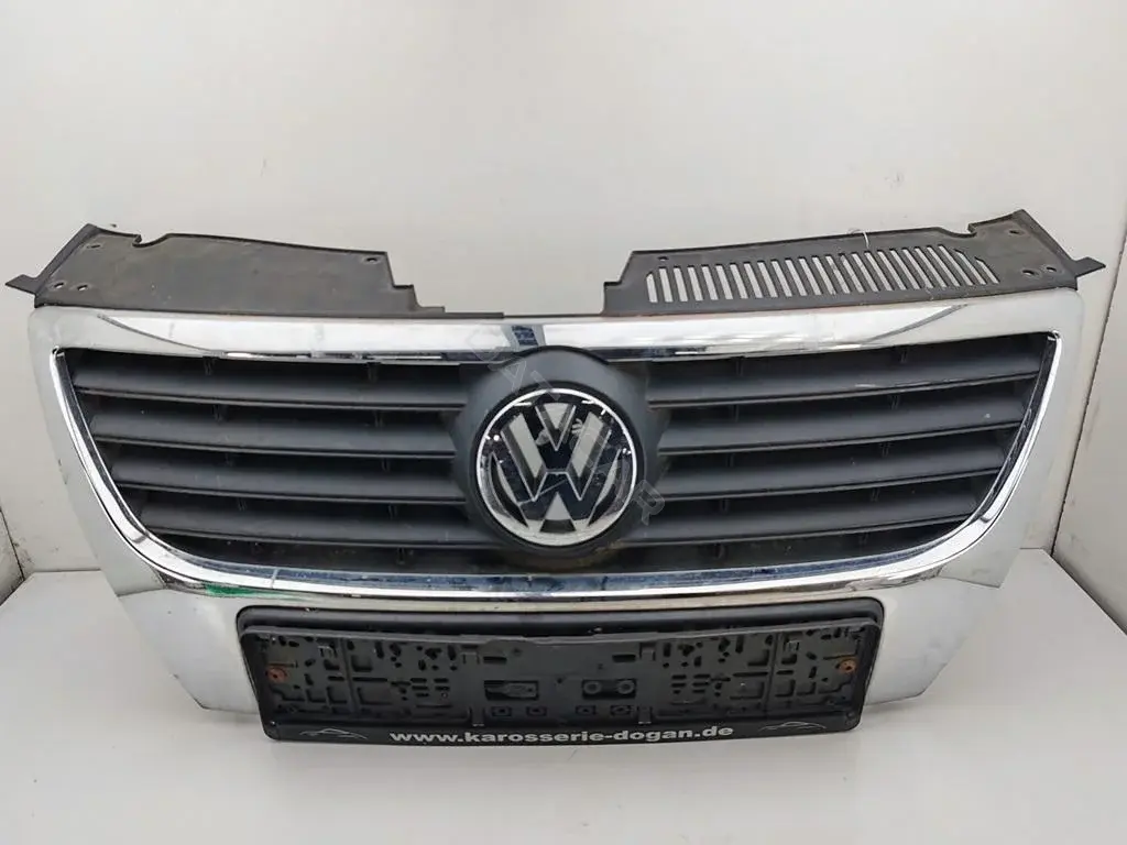 Решетка радиатора 3C0853651
