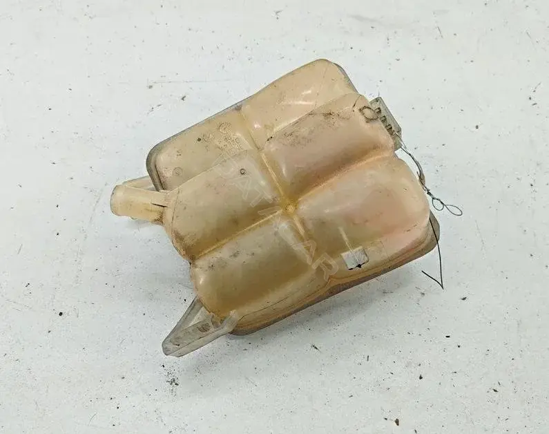 Расширительный бачок 3M5H8K218