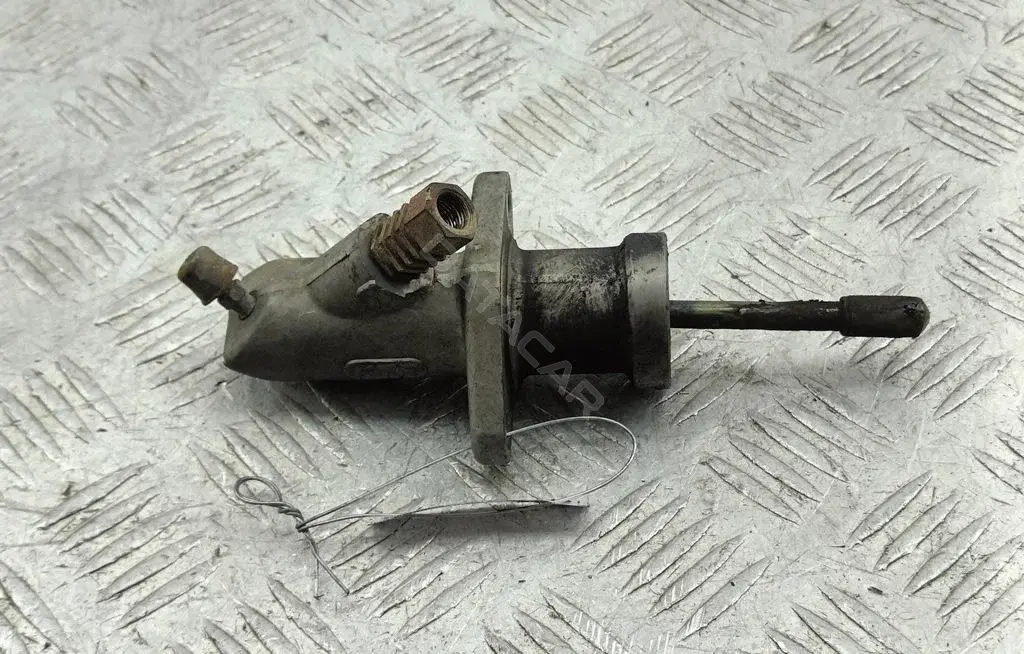 Рабочий цилиндр сцепления 1163178