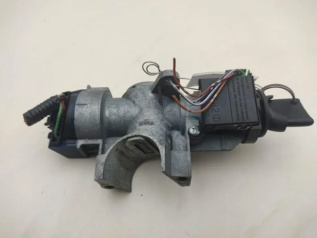 Замок зажигания 3F642DC