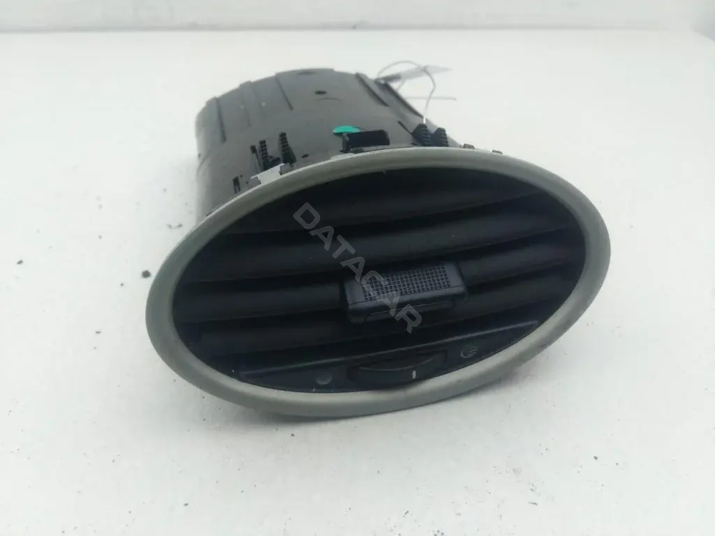 Дефлектор обдува салона 4M51A014L21AE