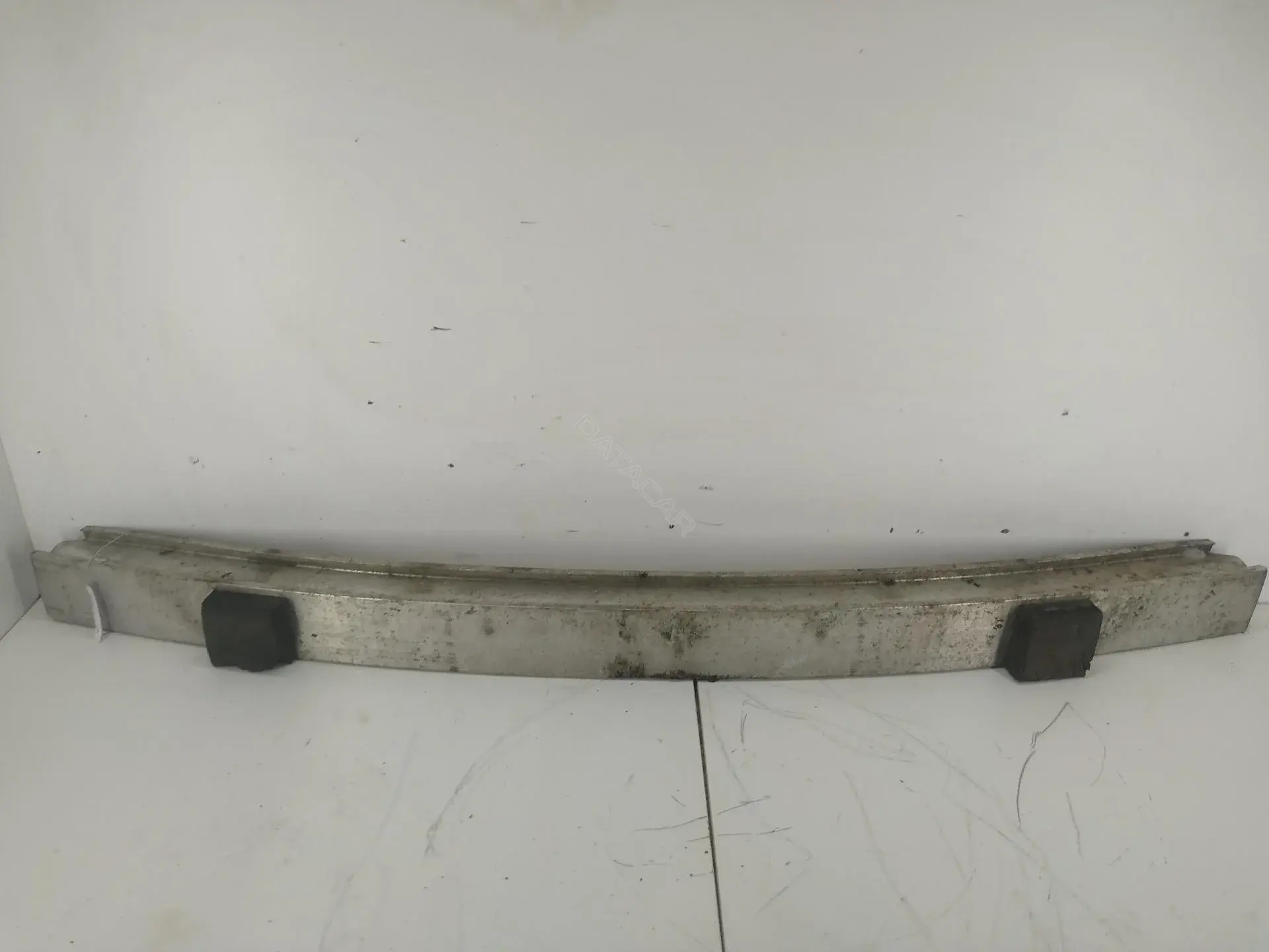 Усилитель бампера 8L0807109F