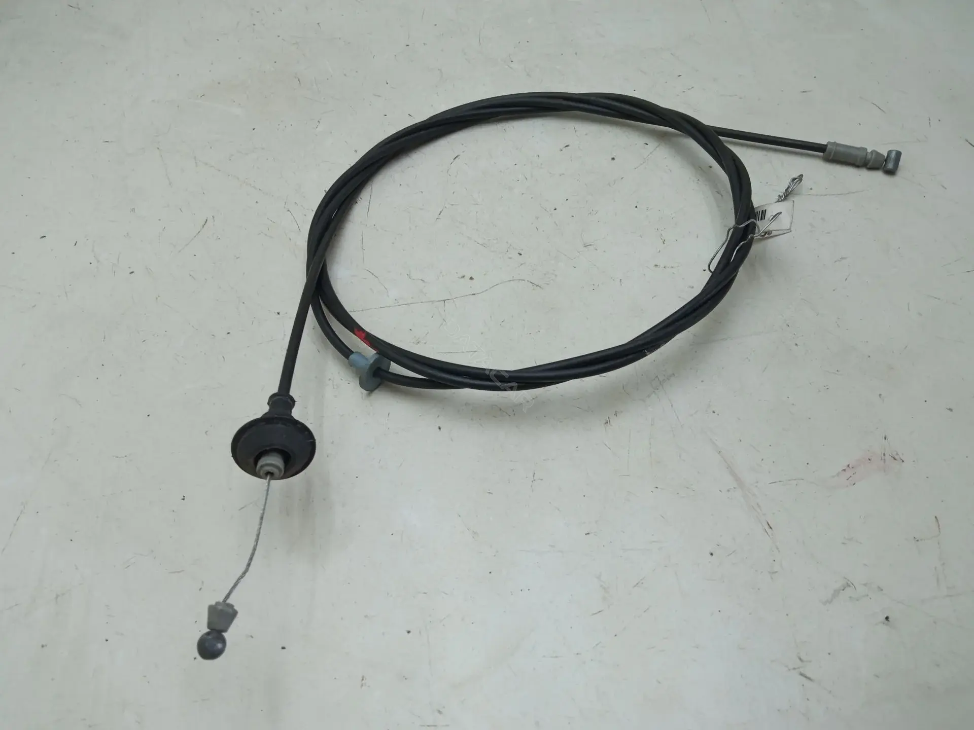 Трос капота GJ6A-56-720G
