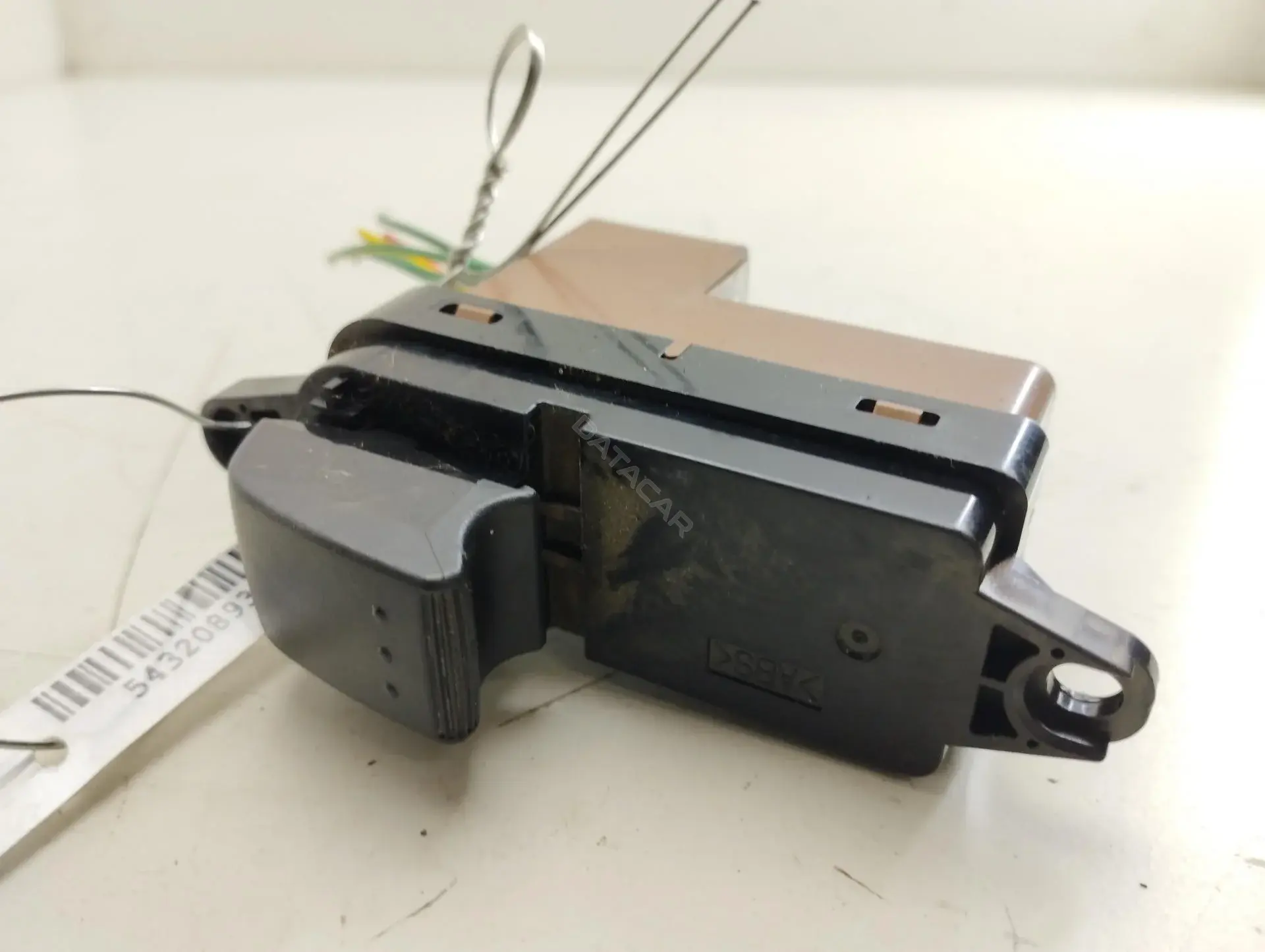 Кнопка стеклоподъемника GP9G66380
