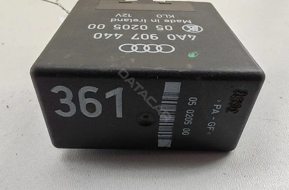 Блок управления зеркалами 4A0907440