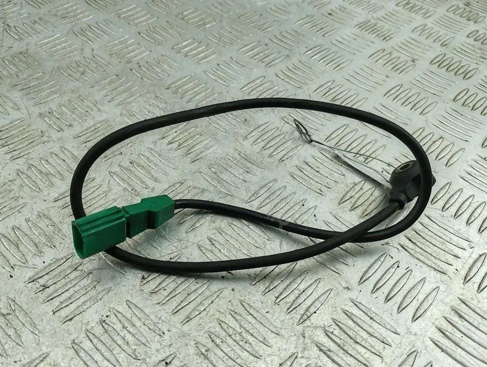 Датчик детонации 06B905377