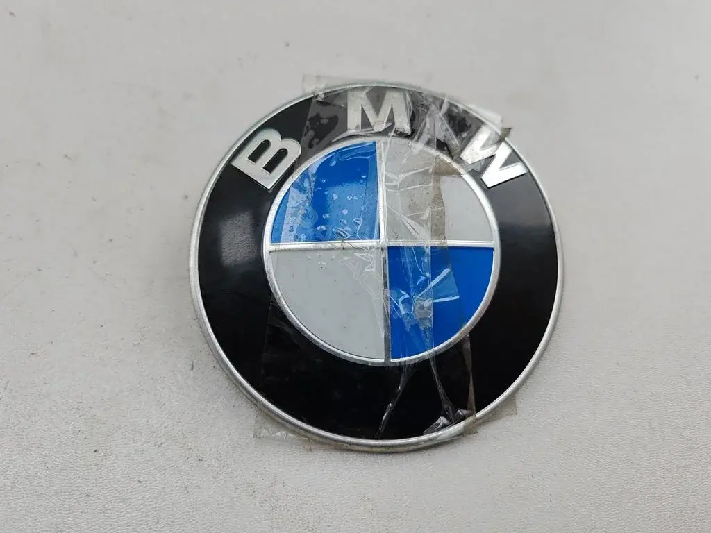 Эмблема 8132375