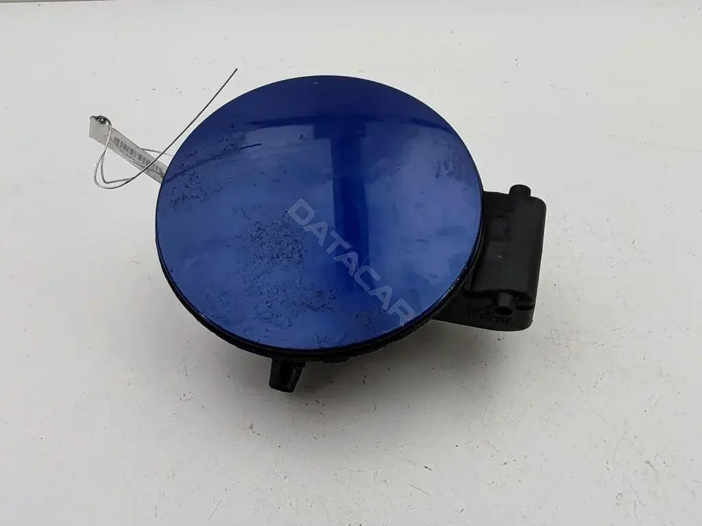 Крышка лючка топливного бака 3B0010275L