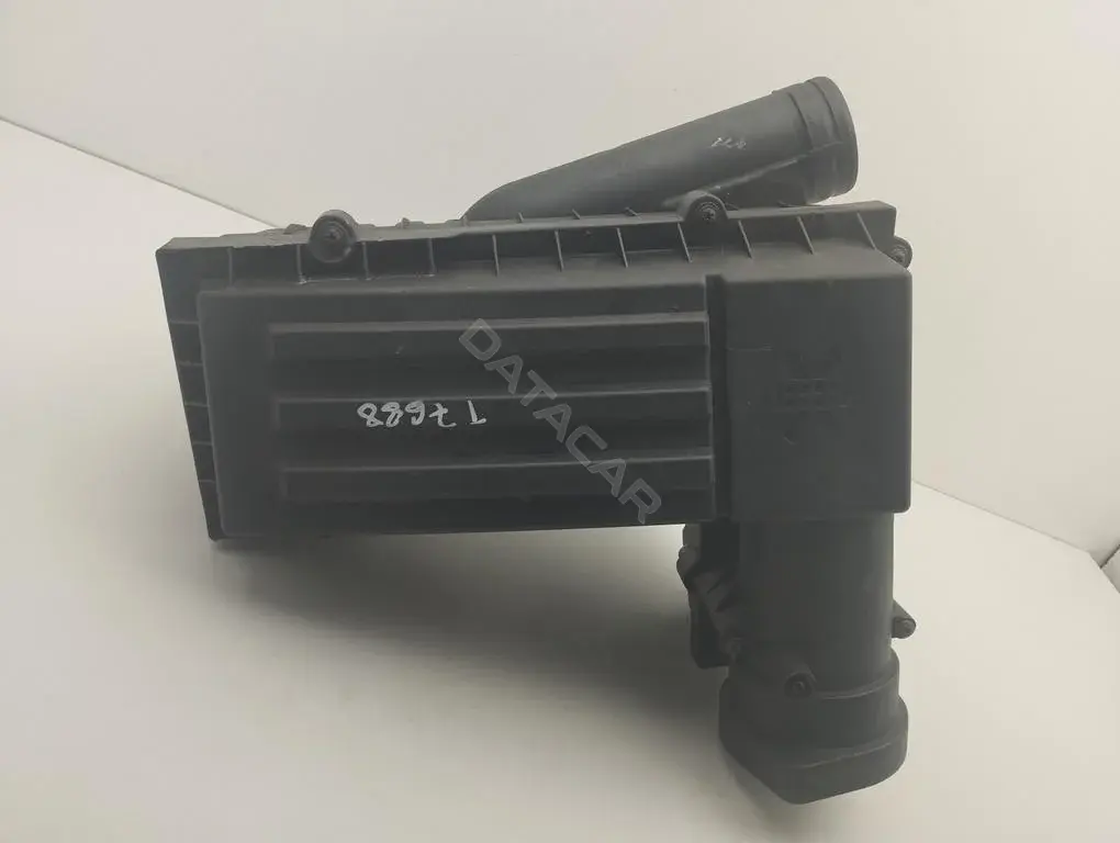 Корпус воздушного фильтра 3C0129607AB
