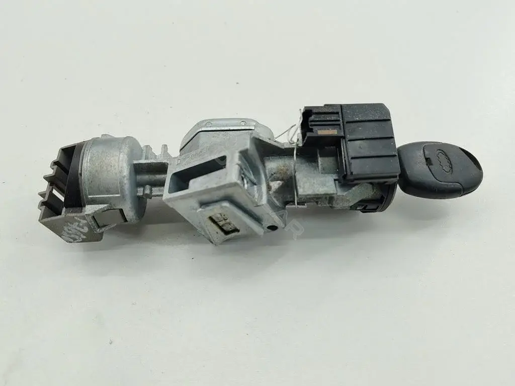 Замок зажигания 3M513F880AO