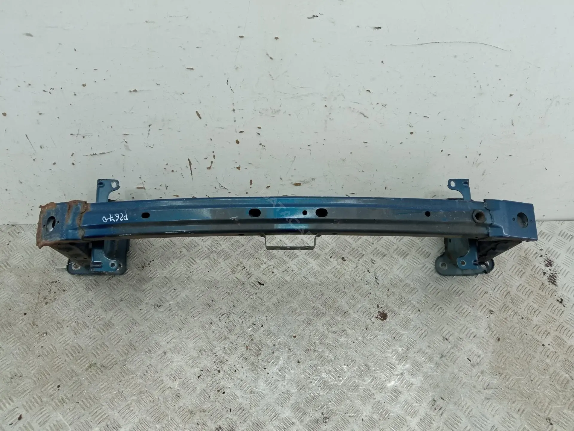 Усилитель бампера C235-50-070C