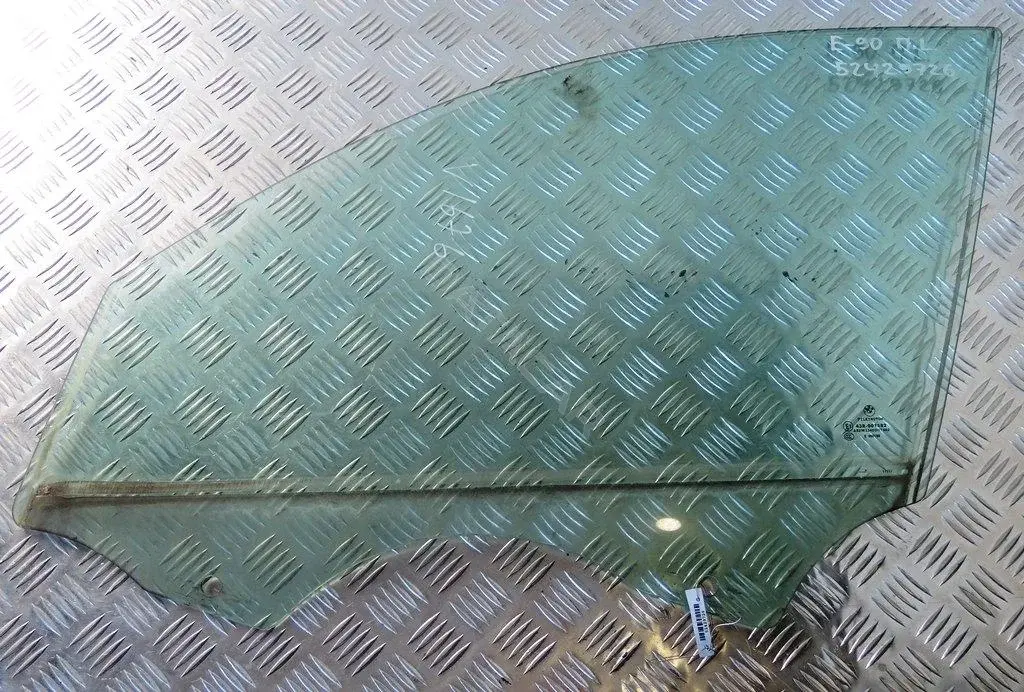 Стекло двери 52429726