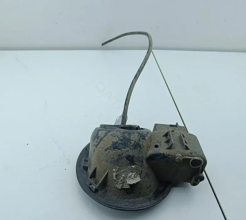 Крышка лючка топливного бака 8M51A405A02AA