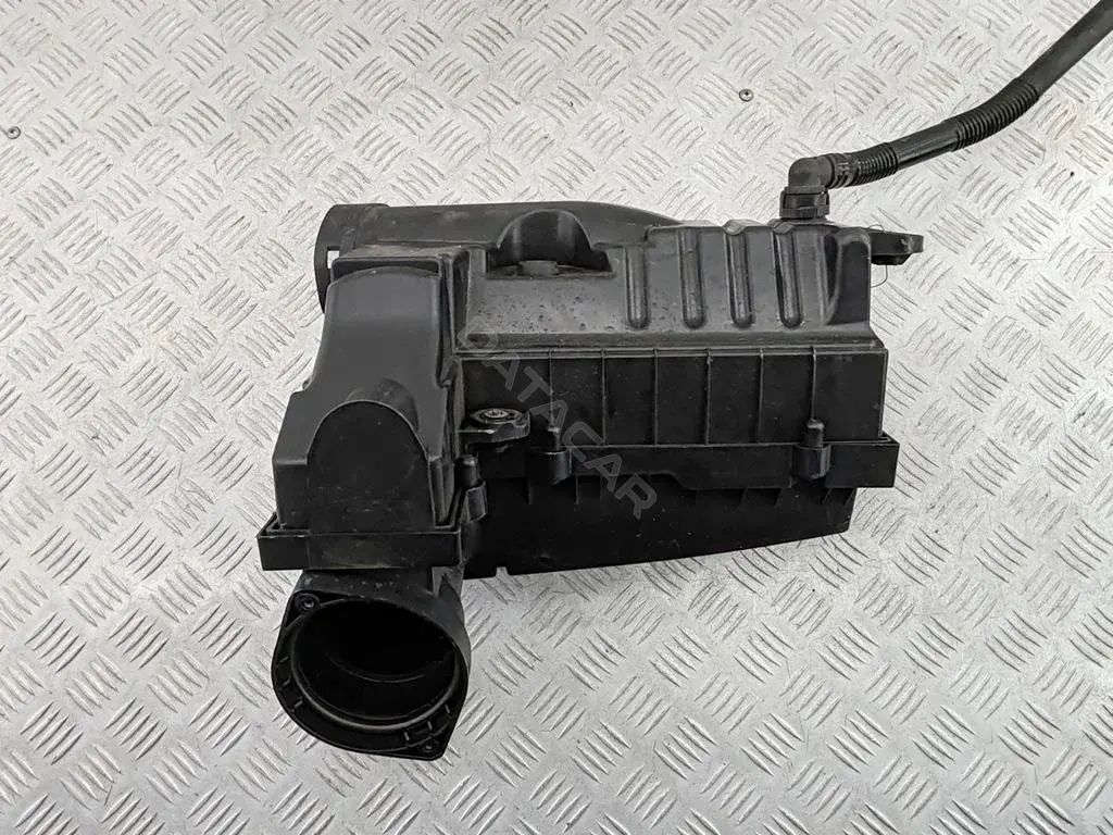Корпус воздушного фильтра 3C0129607AS