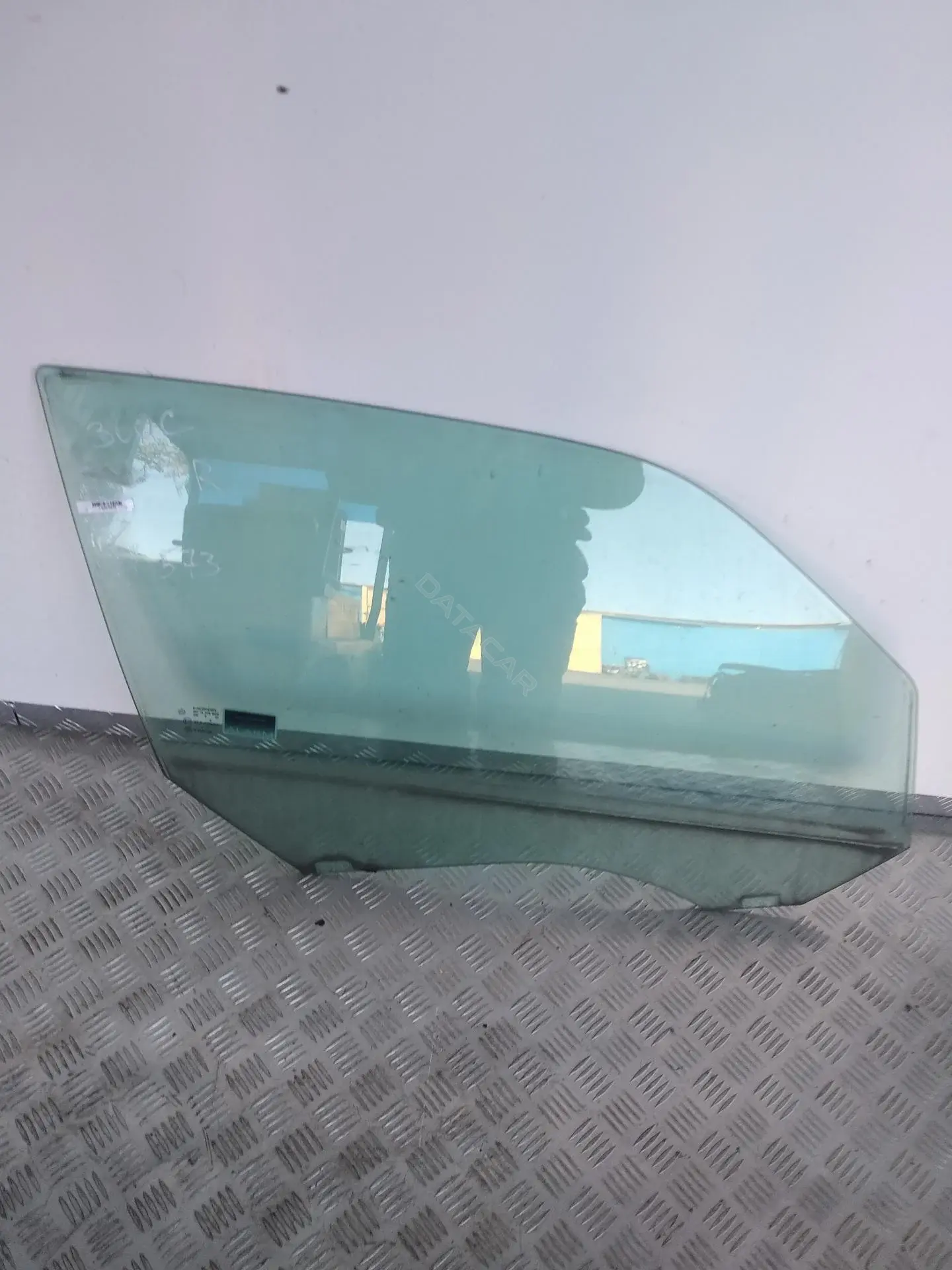 Стекло двери 53357573