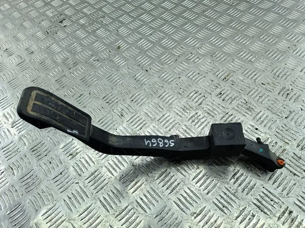 Педаль газа 7M1721871